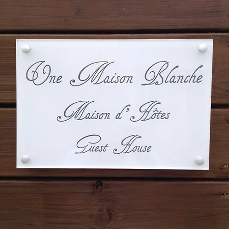 Une Maison Blanche Bed & Breakfast Olonne-sur-Mer