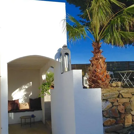 Une Maison Blanche Bed & Breakfast Olonne-sur-Mer